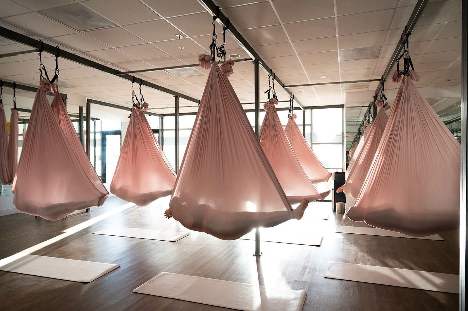 Öppen aerial yoga