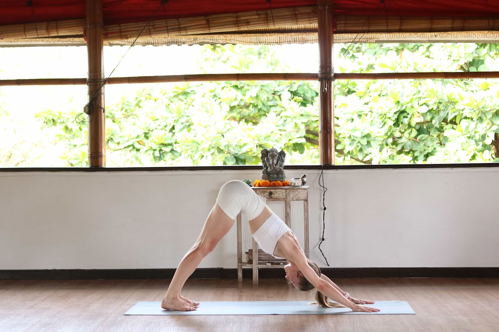 Anandam Yogaskola