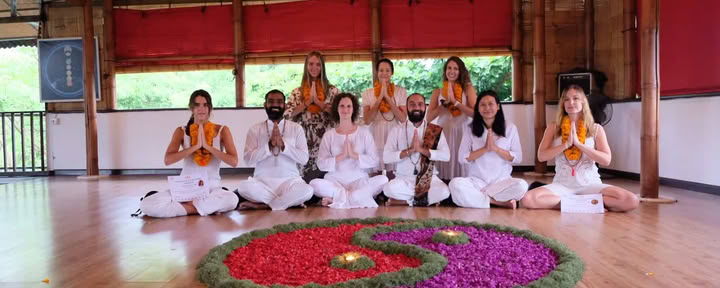 Anandam Yogaskola