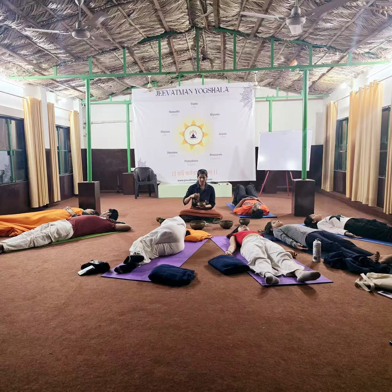 Jeevatman Yogshala - Bästa yogaskolan i Rishikesh, Indien
