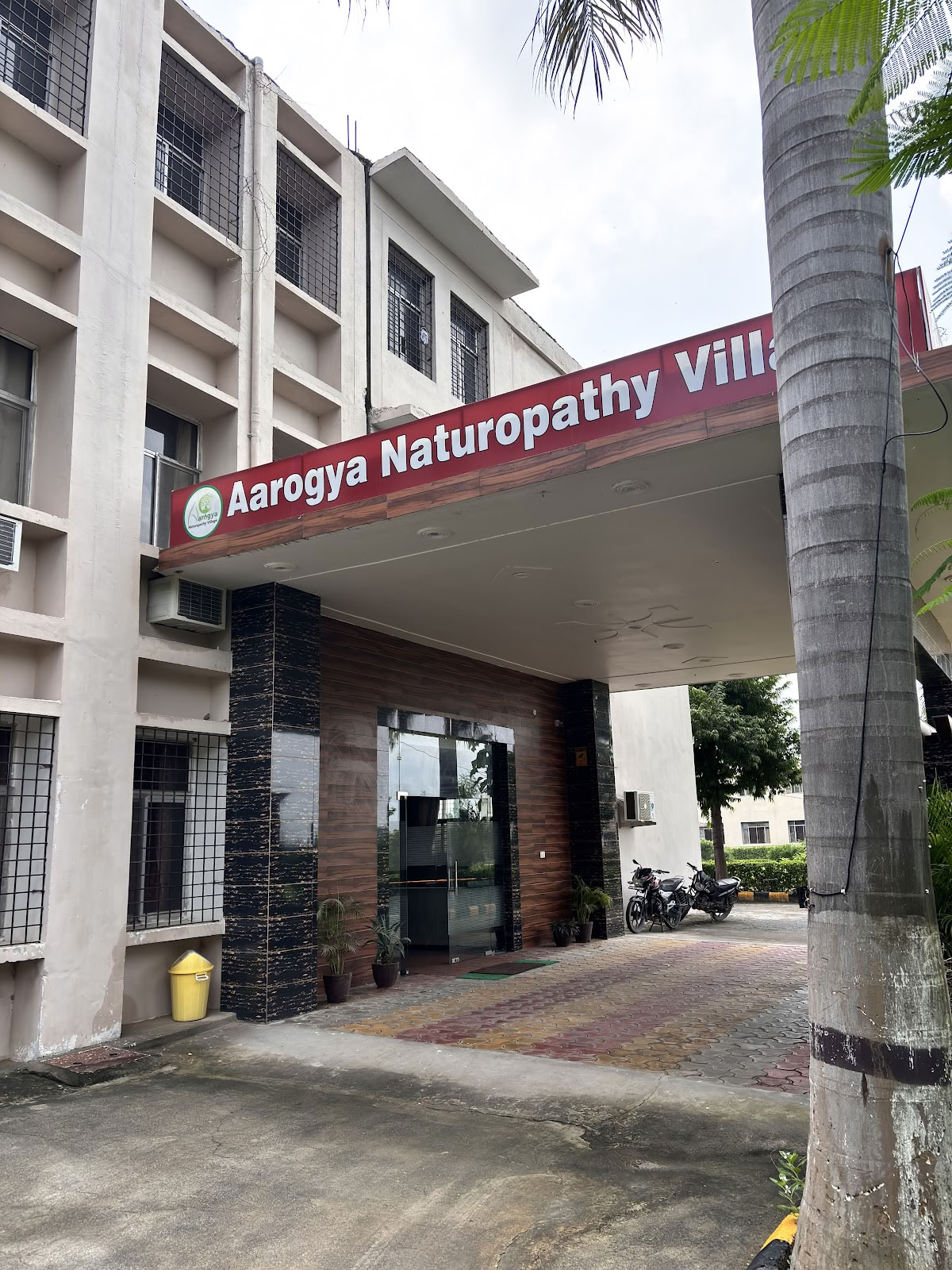 Aarogya naturopatibyn