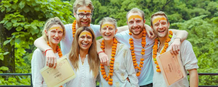 Mind Flow Harmony - Bästa yogalärarutbildningsskolan i Rishikesh