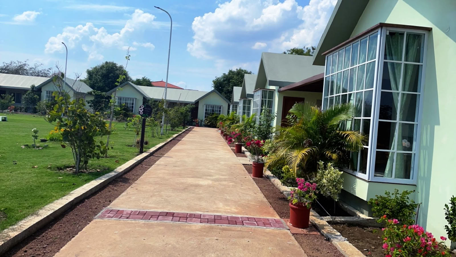 Livsskolan Bhopal - Yoga, meditation, välmående och personlig utveckling