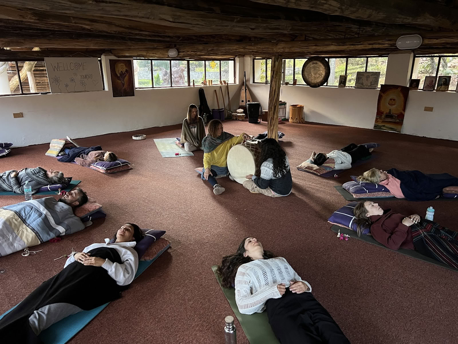 Yanasamyay – Tystnads- och mörkerretreat