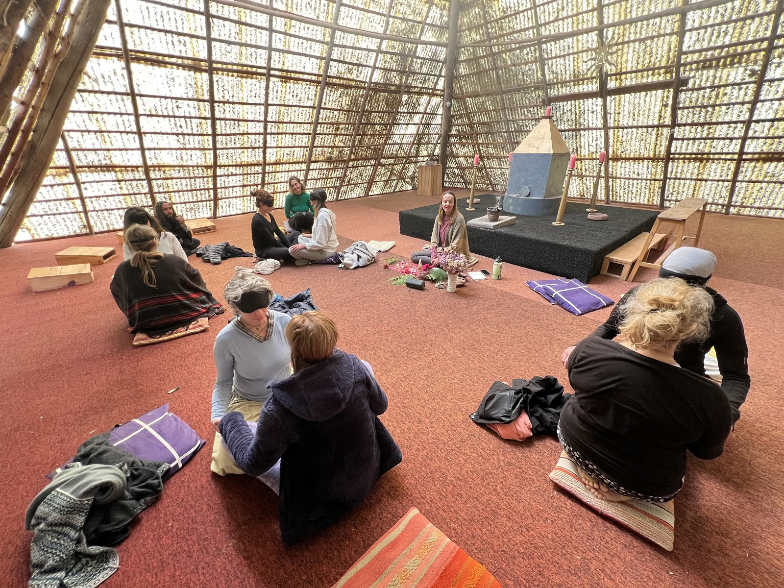 Yanasamyay – Tystnads- och mörkerretreat
