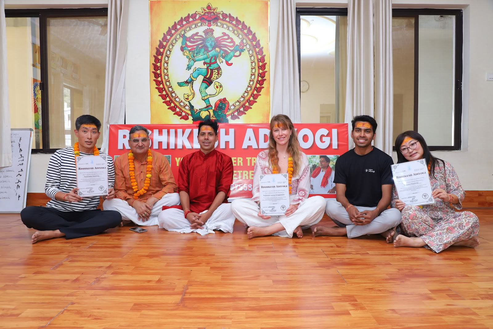 Rishikesh Adiyogi - Yogalärarutbildning i Rishikesh RYS 200, 300