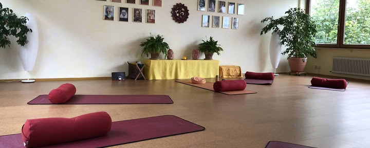 Yoga Samiti - Yoga i Überlingen vid Bodensjön