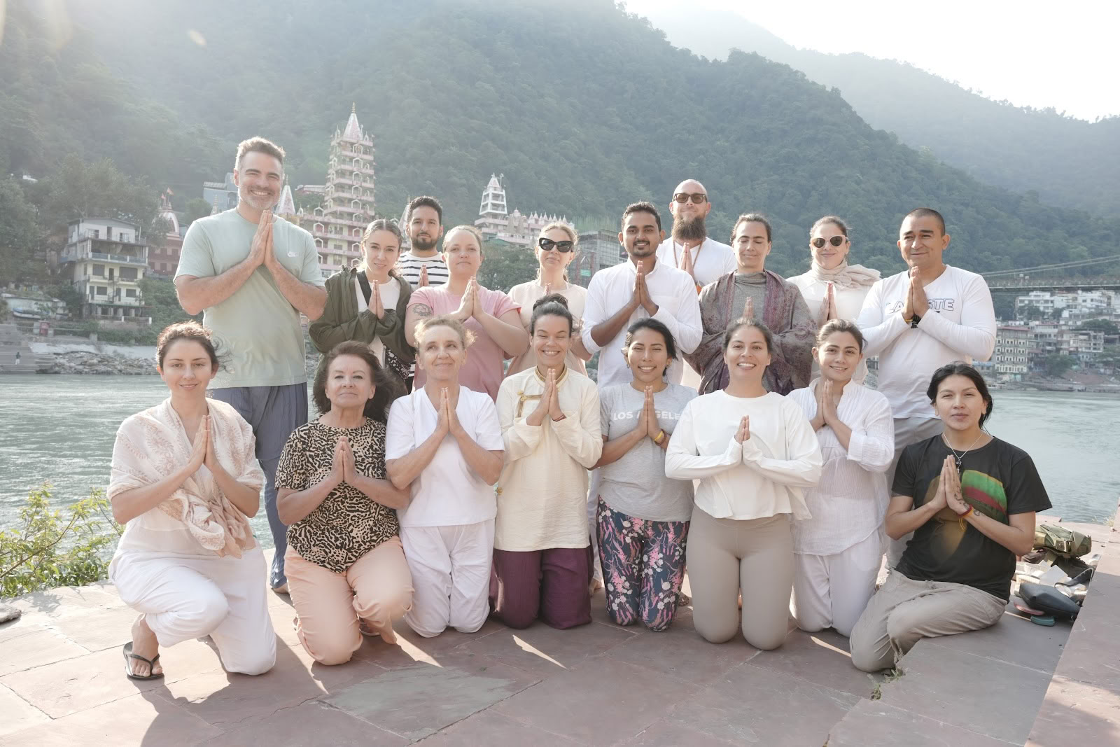 Rishiganga Yogshala - Yogalärarutbildningsskola och yogaretreats i Rishikesh