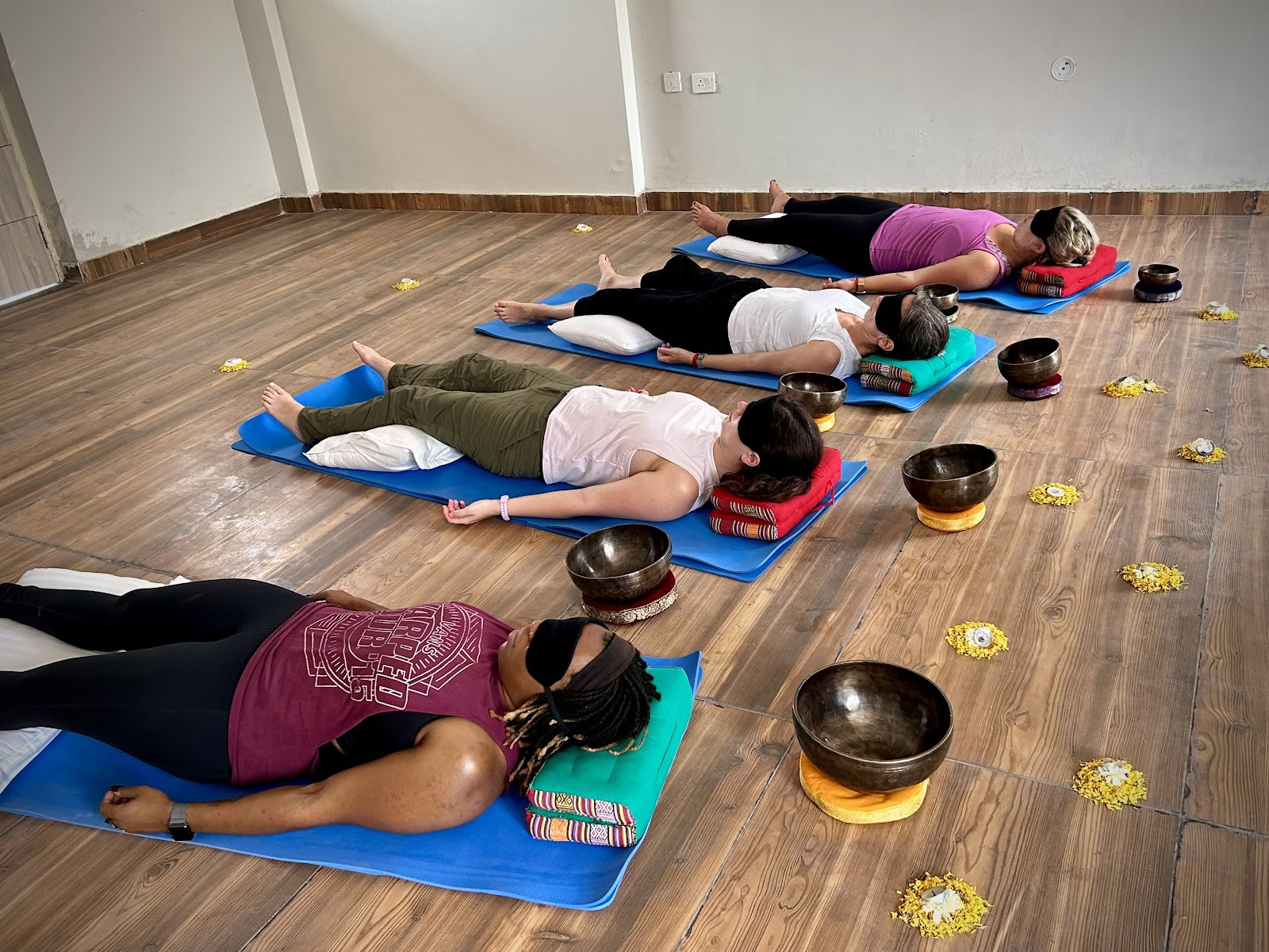 Rishiganga Yogshala - Yogalärarutbildningsskola och yogaretreats i Rishikesh