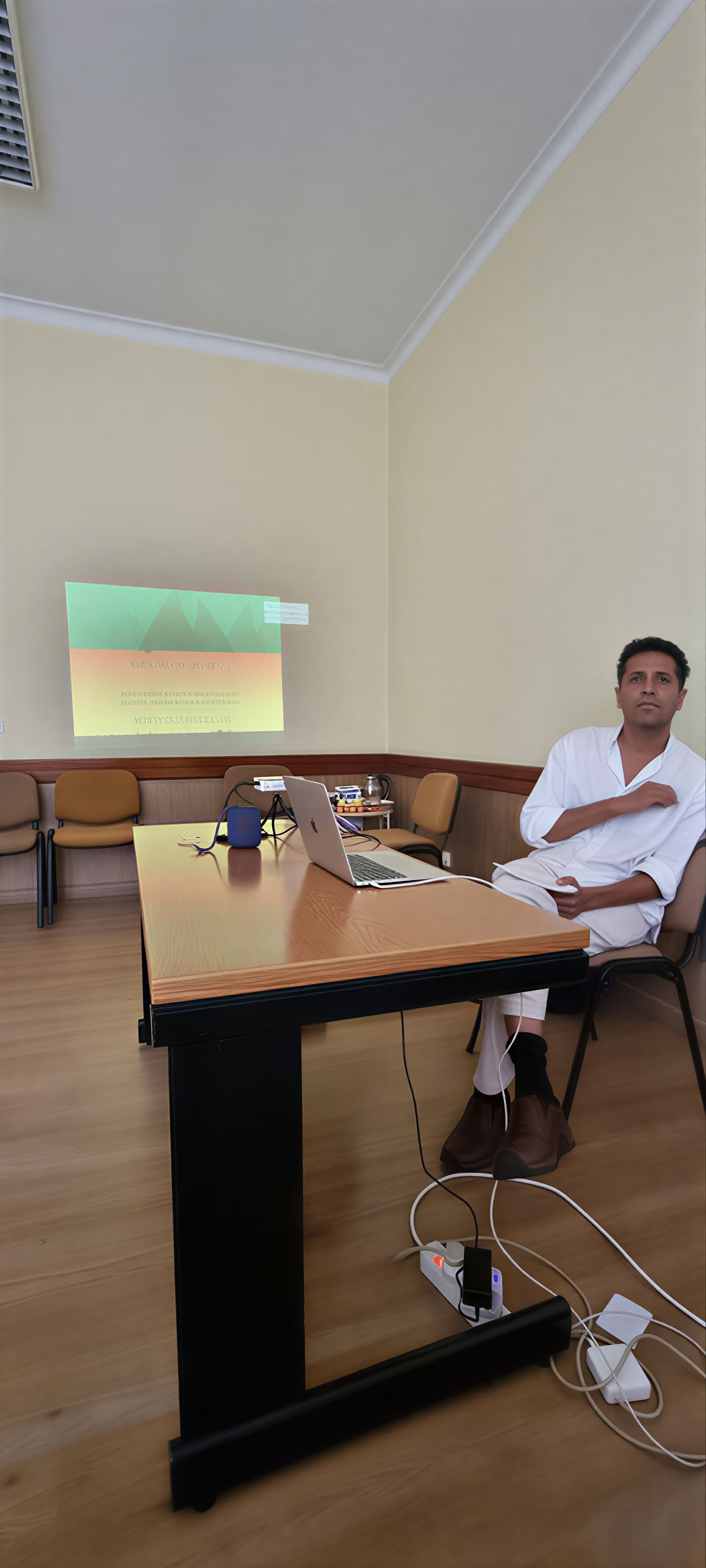 Dr. Ameet Aggarwal ND, naturmedicinsk läkare, homeopat, psykoterapeut