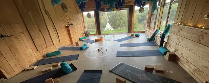 Blomstra och väx med yoga
