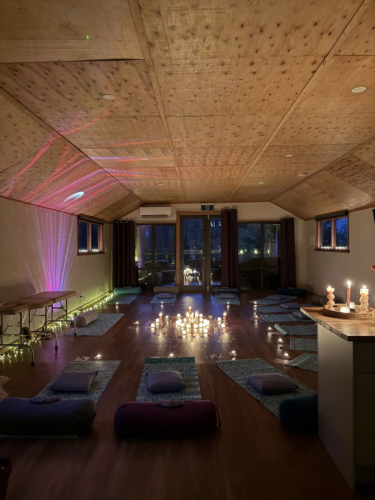 Kirsty Saunders - Spinal Energetics & Retreater