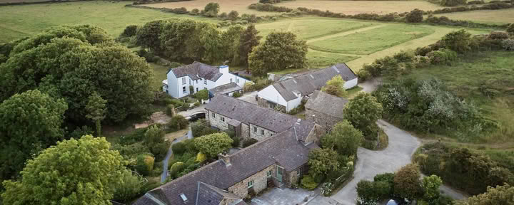 Cwm Connell kuststugor