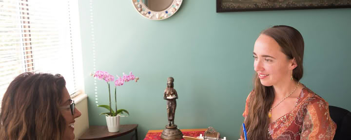 Omfamna Ayurveda