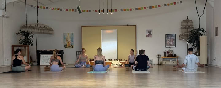 Grönt yogainternationellt/yogalärarutbildningsskola