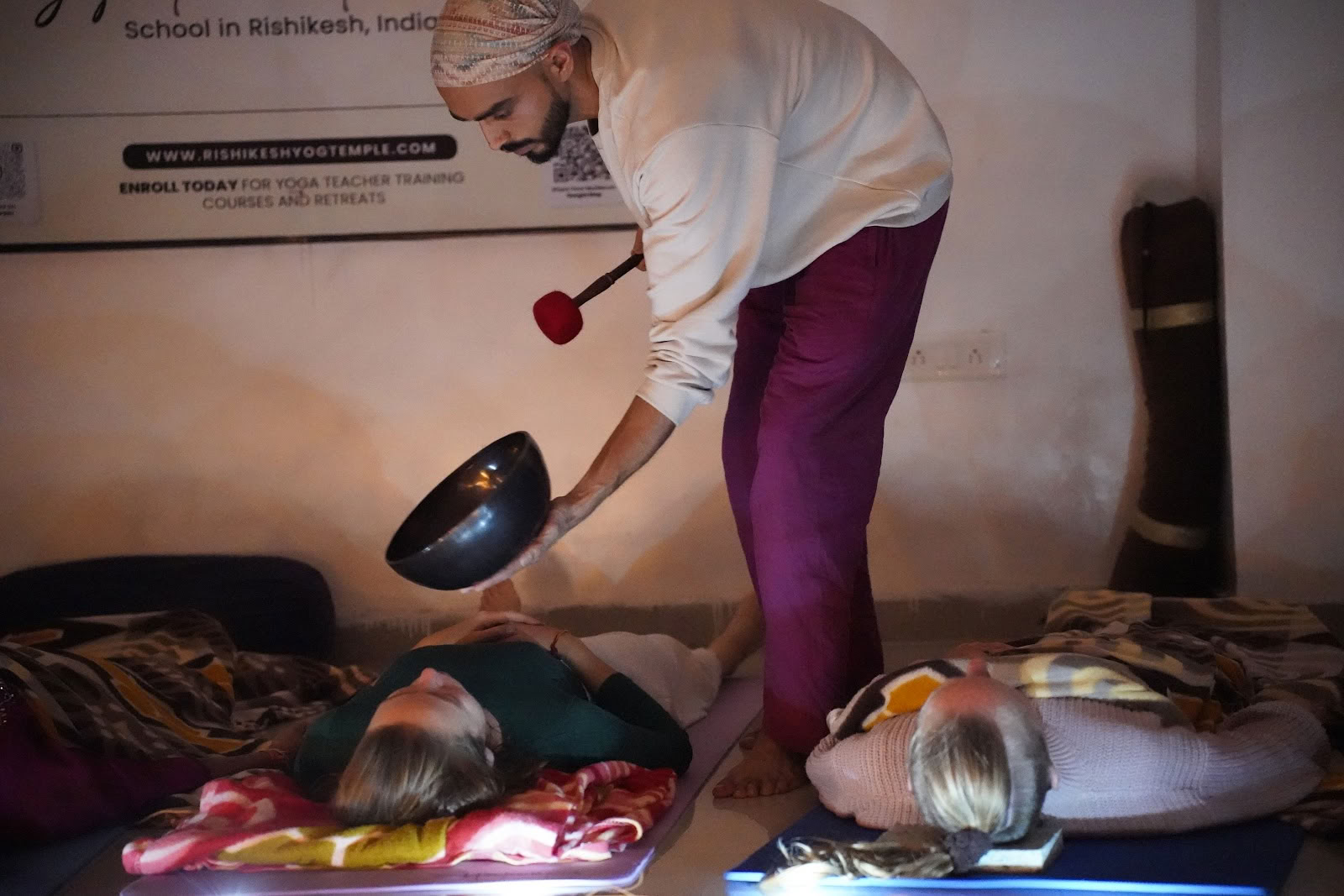 Kaivalyam Yogaskola - Yogalärarutbildning i Rishikesh
