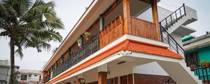 Kerala Yogashala - Bästa yogaskolan i Kerala