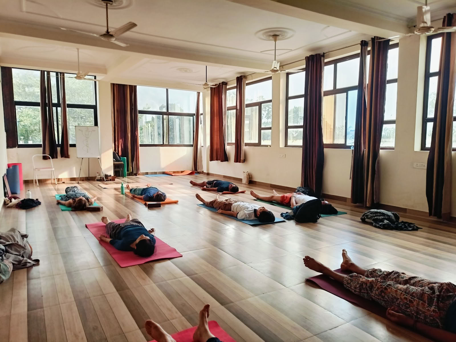 Rishikesh Yoga Valley School | Yogalärarutbildning i Rishikesh