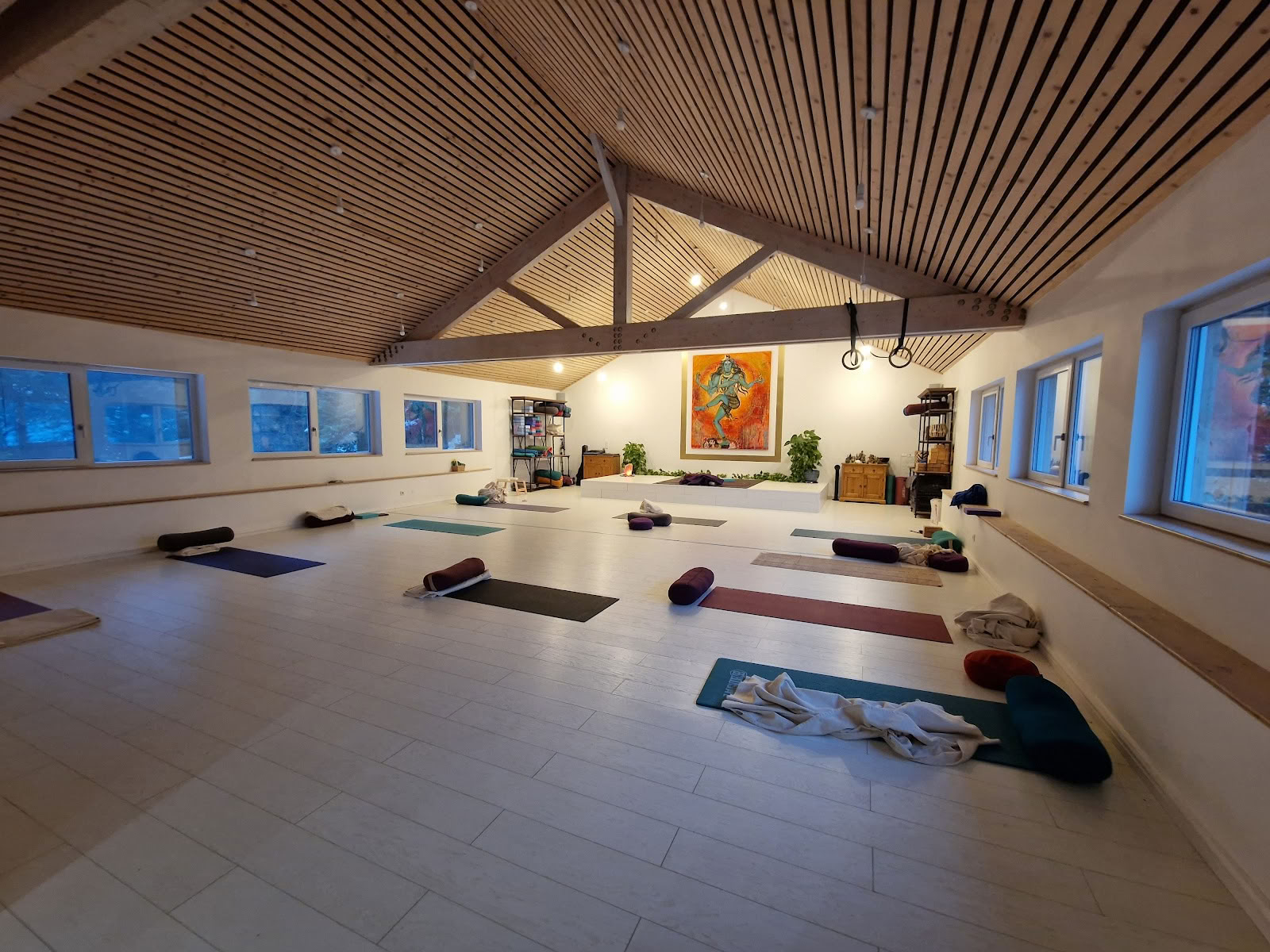 SANSKRITI – Yogaoch meditationsretreatcentrum | Franska alperna