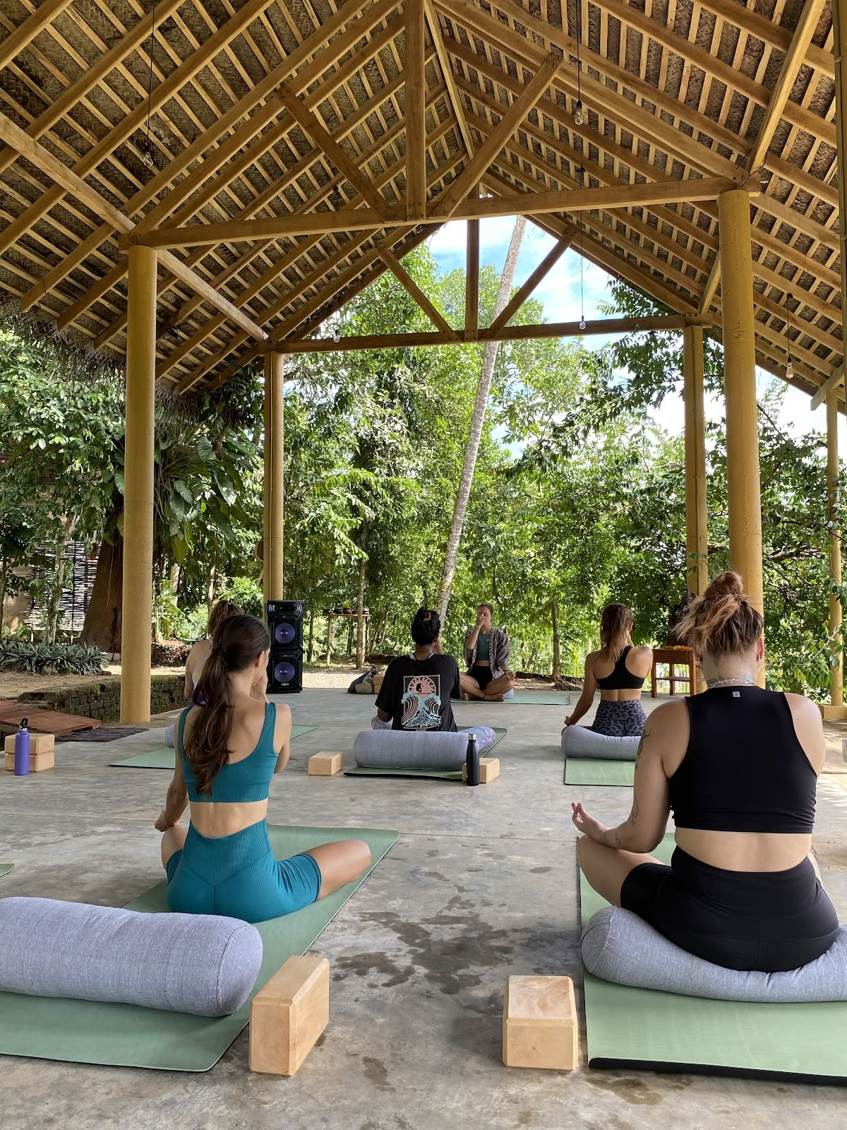 Senses - Yogastudio & yogalärarutbildning