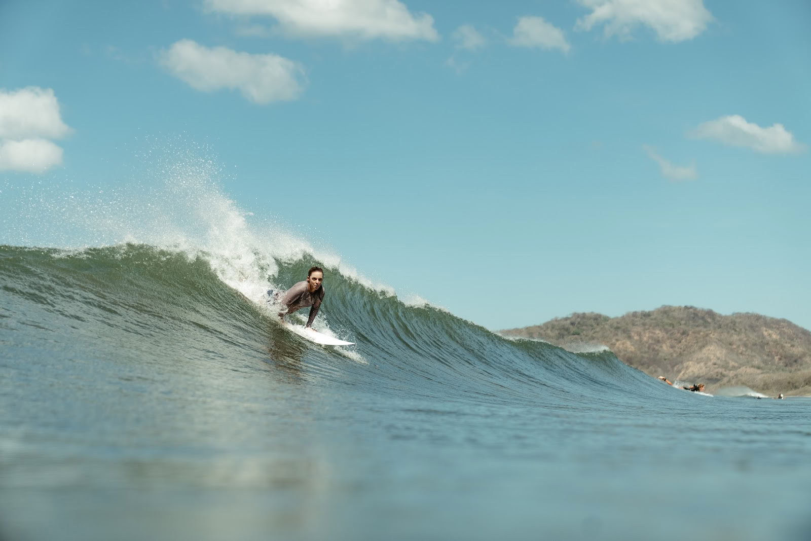Surf- och yoga-retreat för systrar