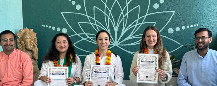 Sri Yoga Ashram | Yogalärarutbildningsleverantör i Rishikesh
