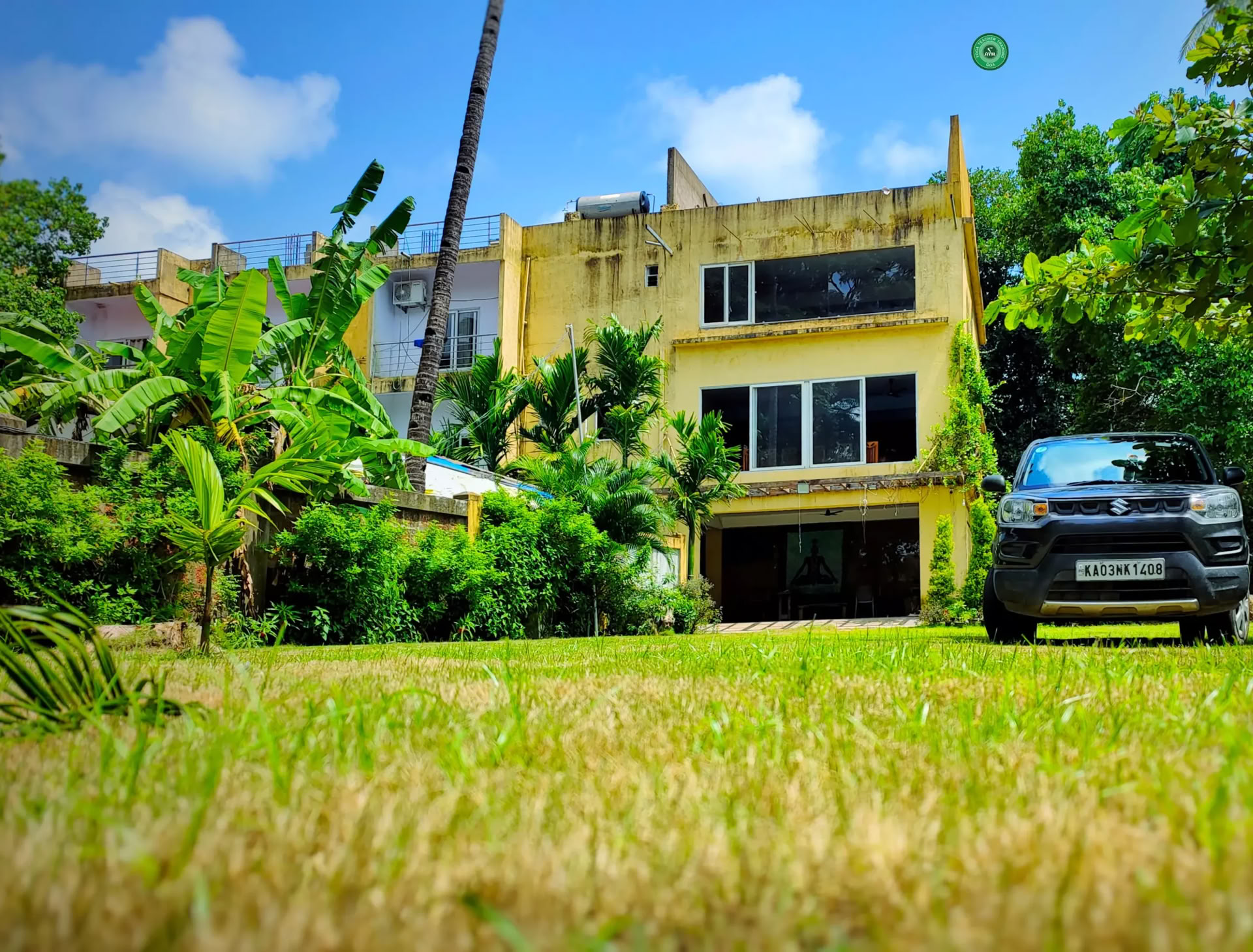 Yoga lärarutbildning i Goa - AYM Yoga School