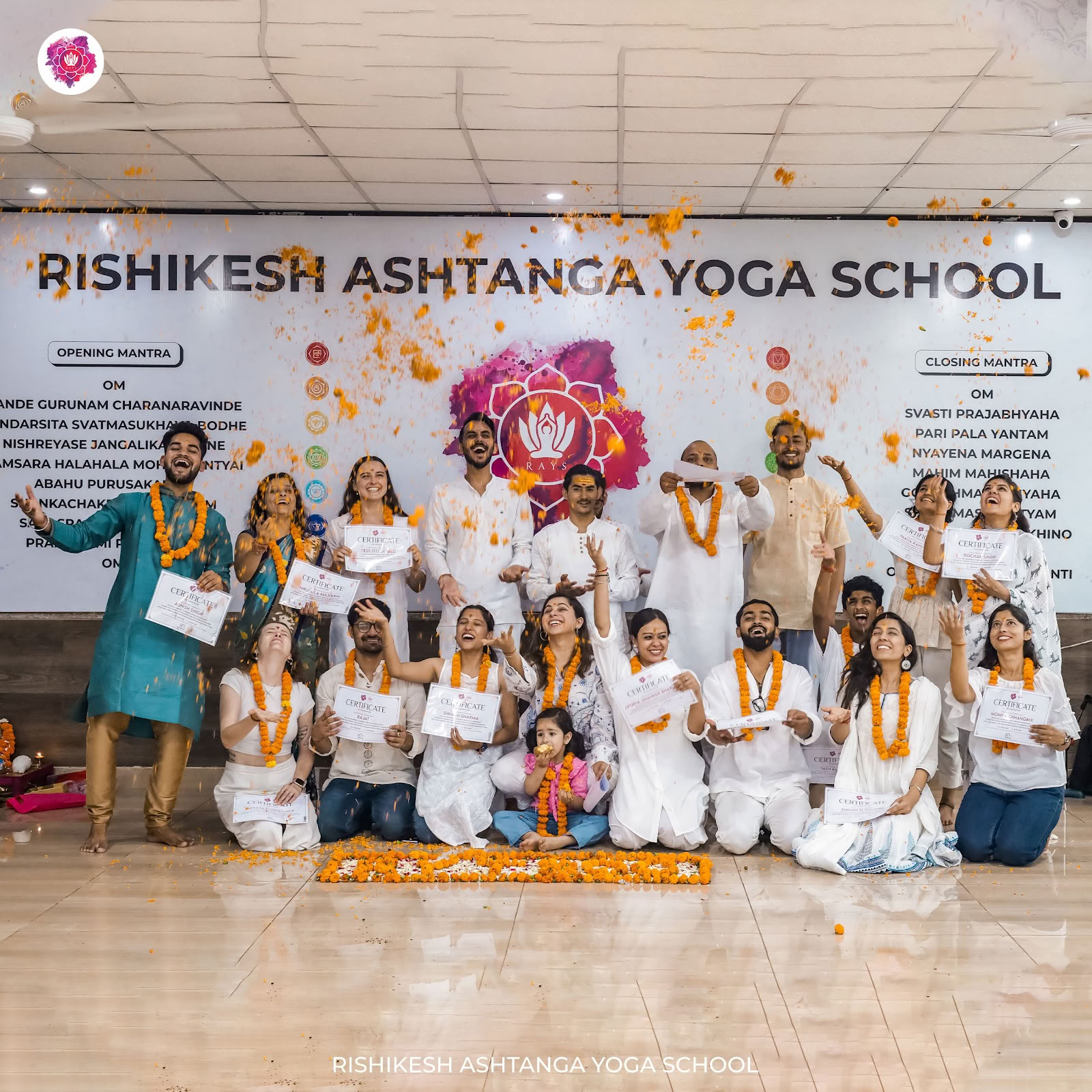 Rishikesh Ashtanga Yogaskola - Yoga TTC i Rishikesh