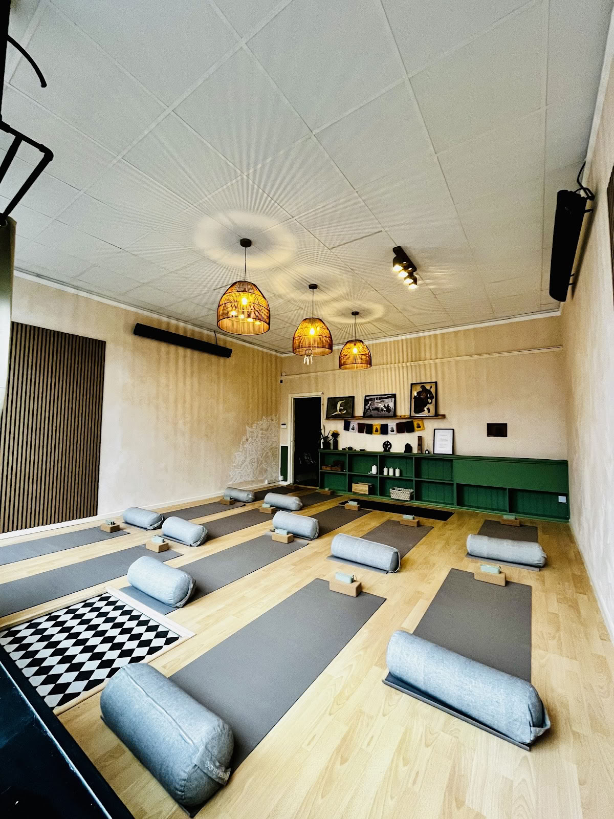 Joy Yoga Wellness Studio – infravärmd yoga