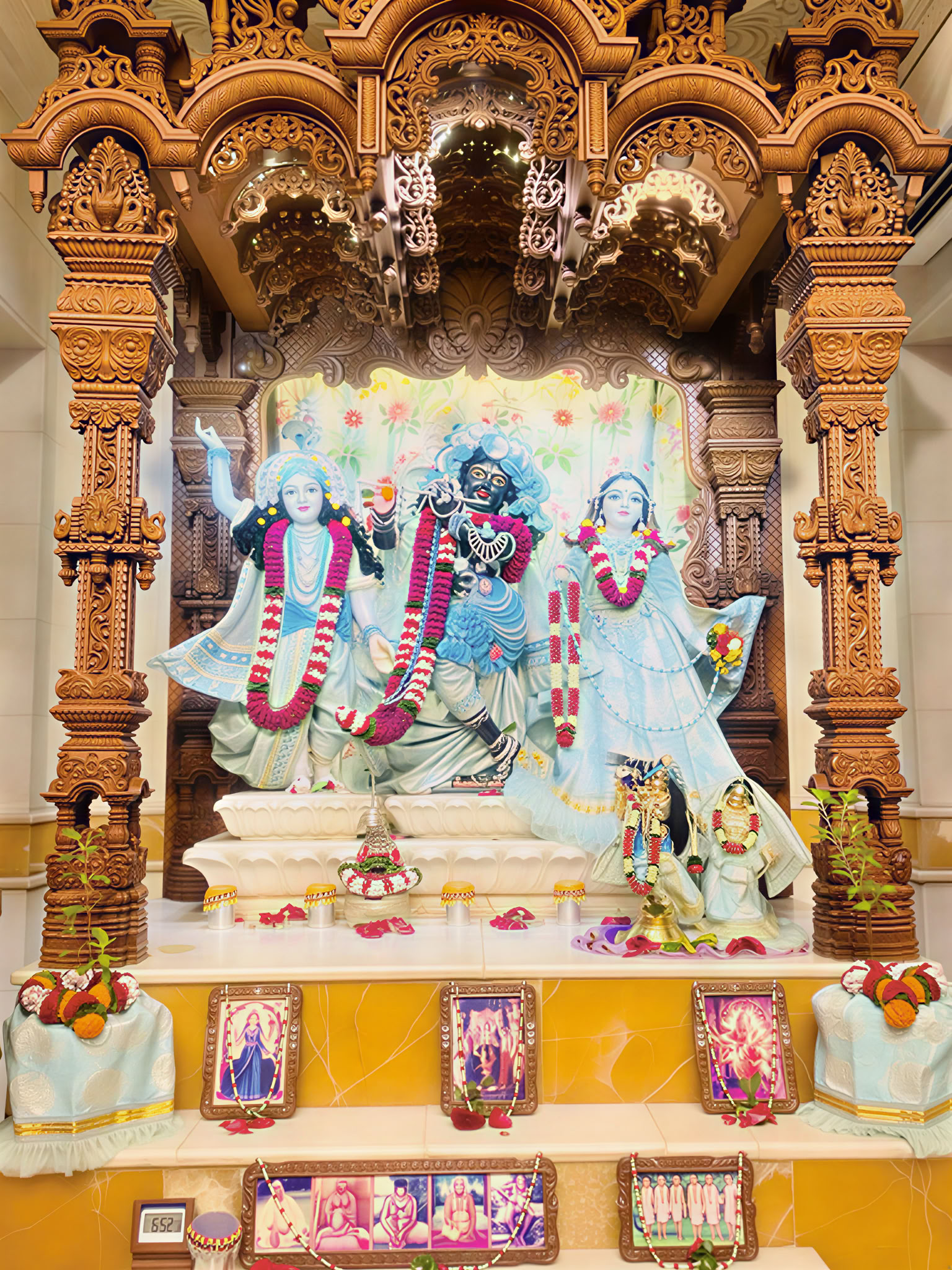 Govardhan ekoby