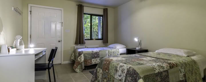 LGH: 2 Twin beds