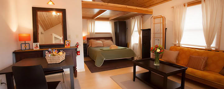 Deluxe Shanti – Privat eller för gifta par (queen size-säng + futon)