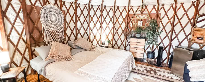 TX - King Yurt w/ Private Bathroom