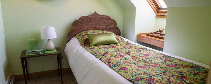 Single Room for Opening and Closing Retreat (6 nights 8 days)