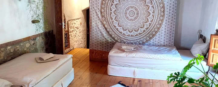 Dormitory for 2 guests with shared bathroom