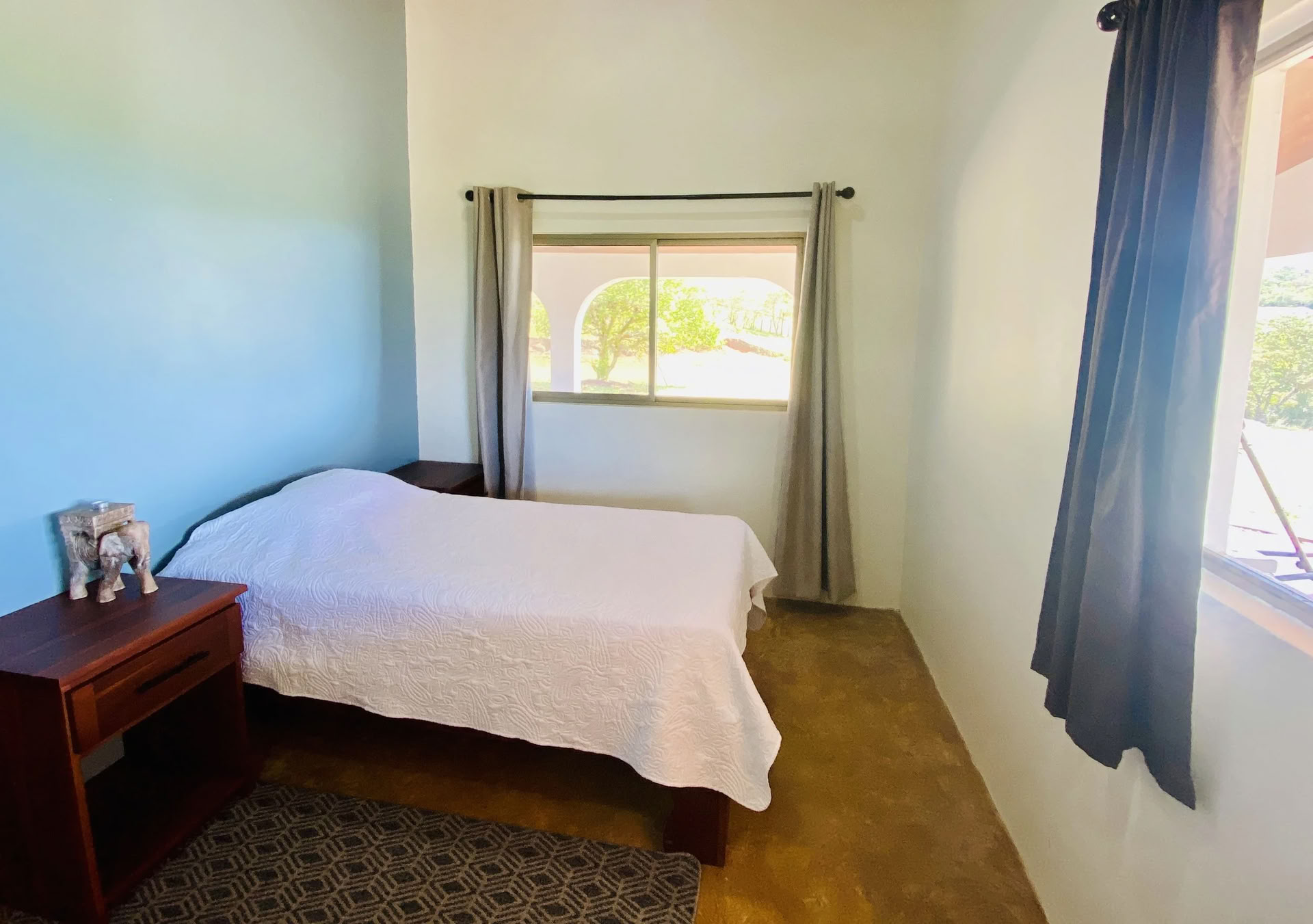 Private Accommodation, Single Bed - Split Pay