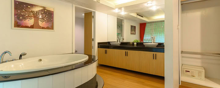 Executive Suite