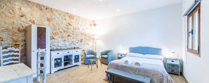 Rustik studio med privat terrass