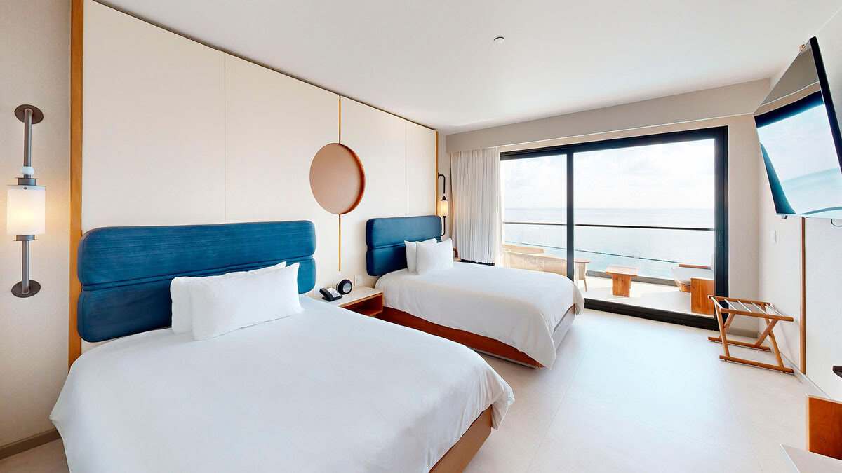 Oceanfront Central Suite