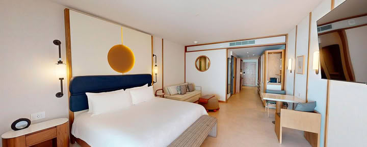 Friends & Family Sundeck Suite