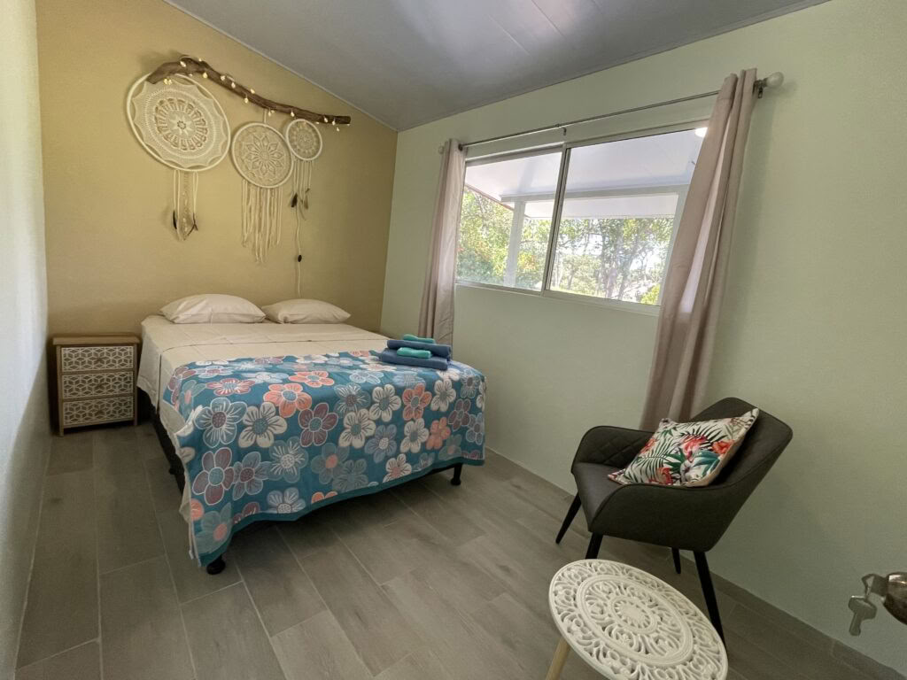 Modern 2-Bedroom Cottage