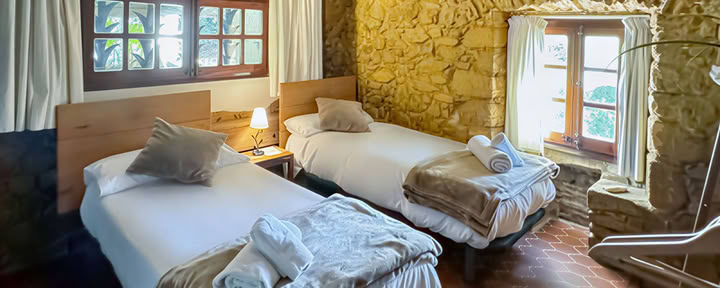 Retreat in “Love Room” (Bed 02)