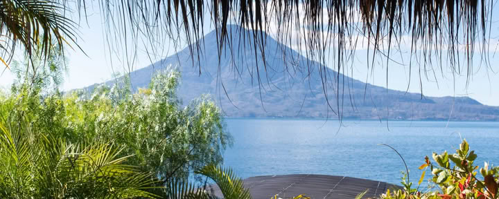 Single Lake Front Room