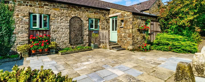 Cwm Connell twin room space