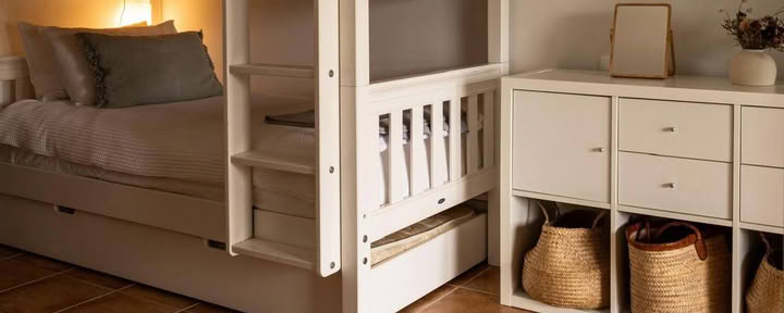 Bunk bed