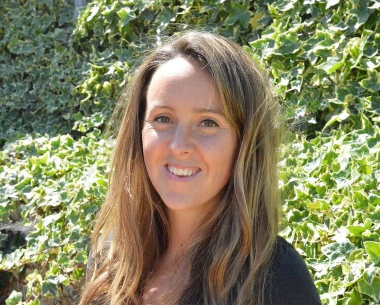 Anna (Rewild Surf School)
